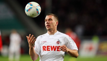 开云电竞入口-媒体聚焦：名家评论解读赛场战术变化